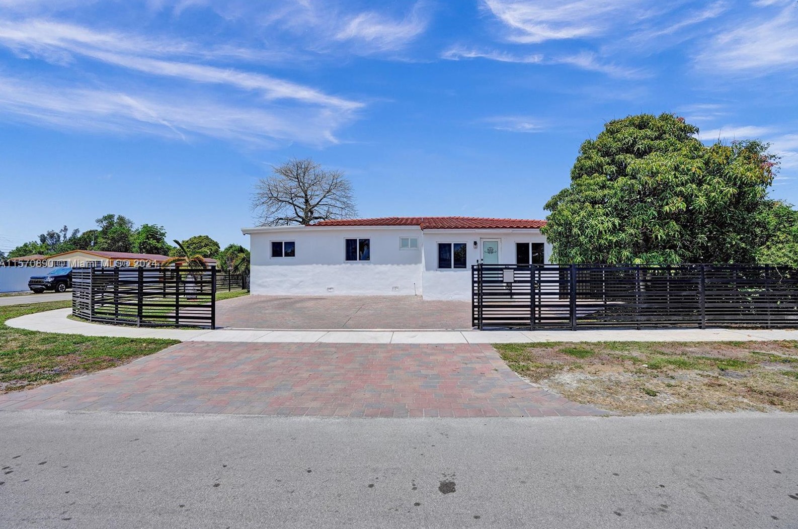 5420 E 7th Ave, Hialeah, FL 33013