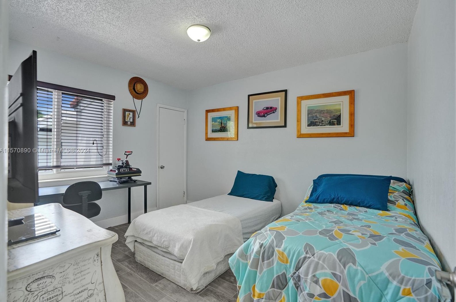 5420 7th Ave, Hialeah FL  33012-2550 exterior