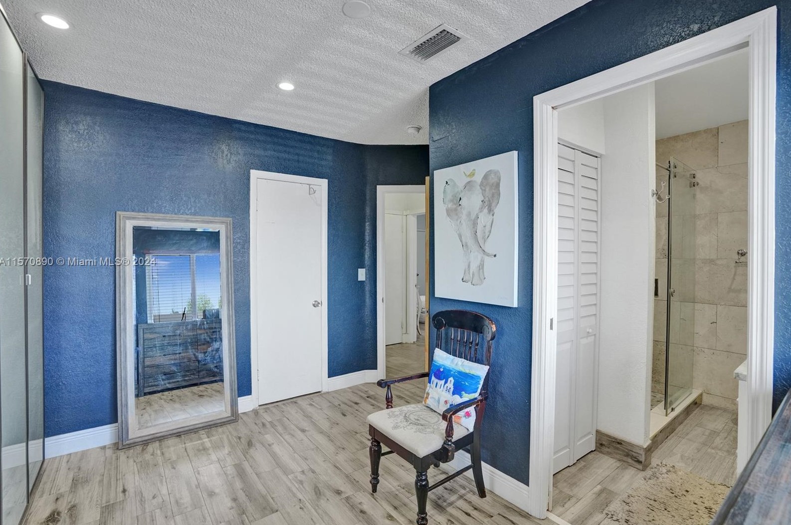 5420 7th Ave, Hialeah FL  33012-2550 exterior