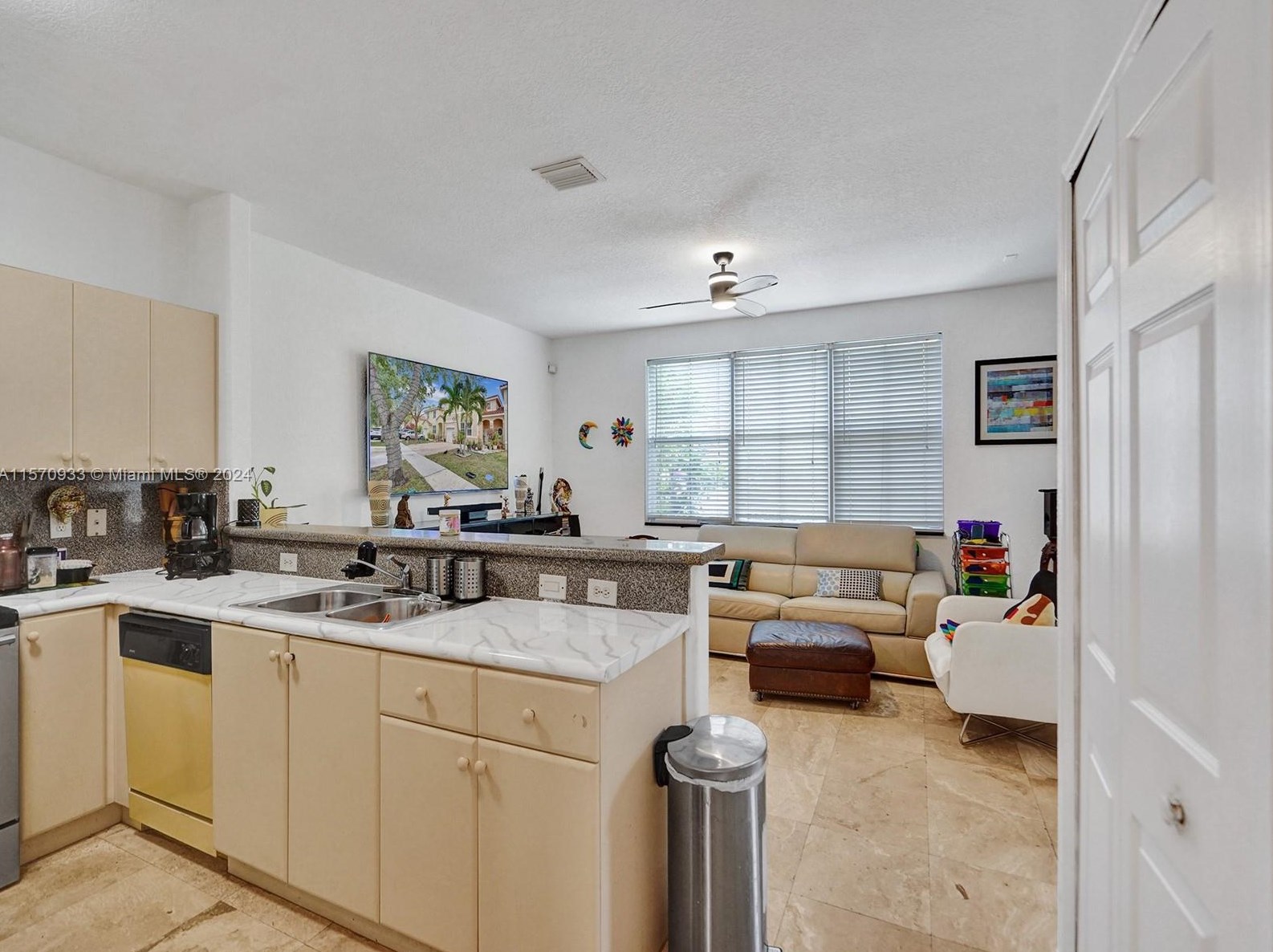 17045 39 Ct, Hollywood FL exterior