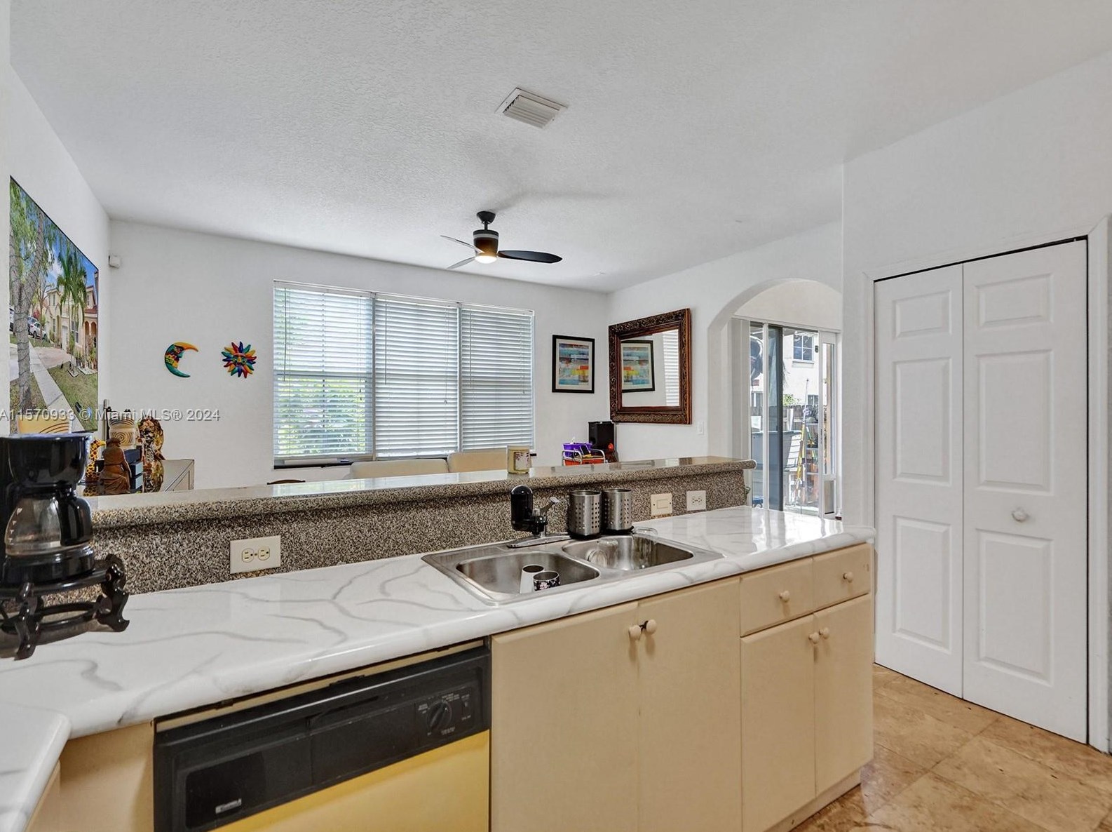 17045 39 Ct, Hollywood FL exterior