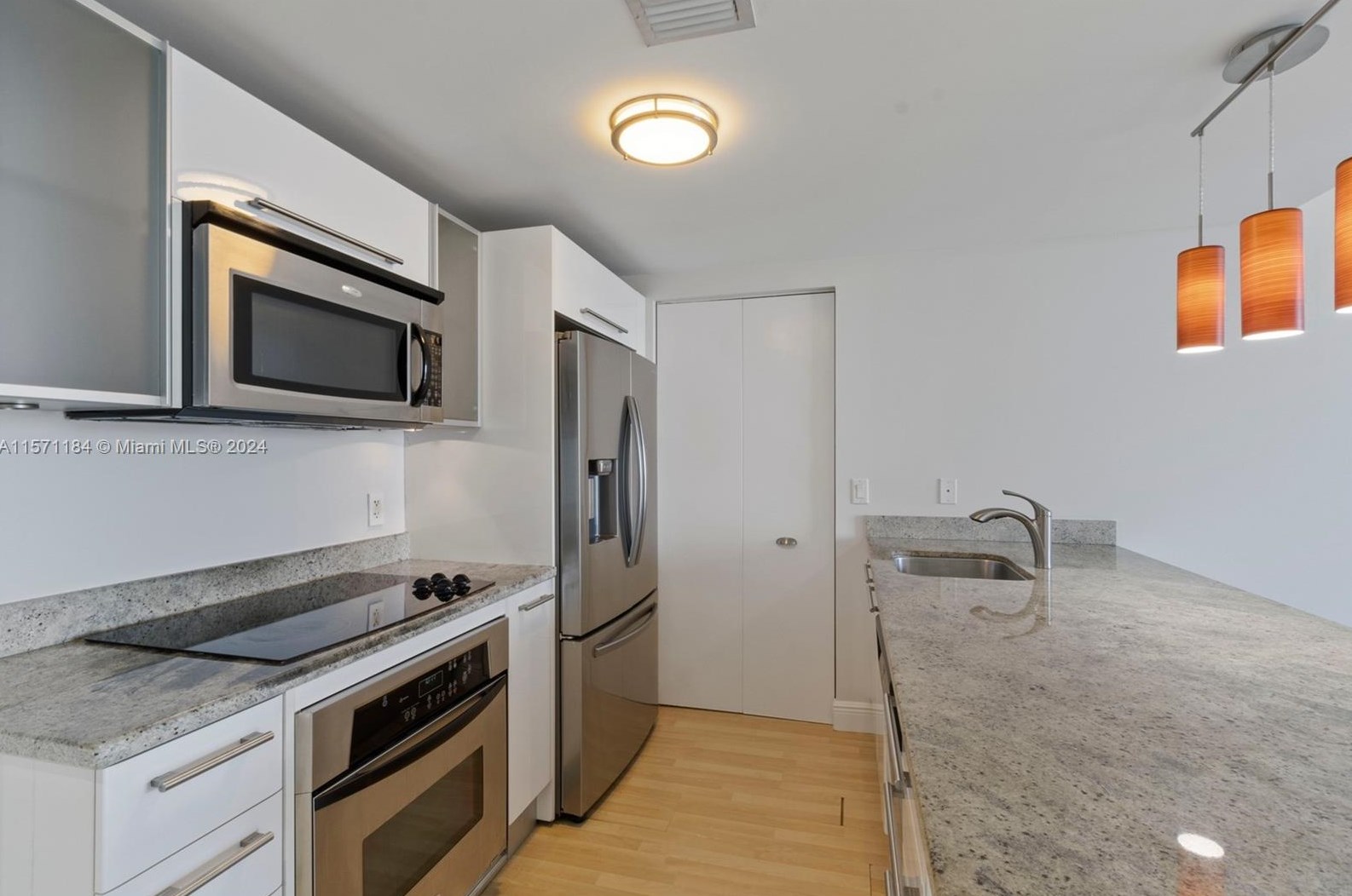 185 Sw 7th St #3410, Miami, FL 33130