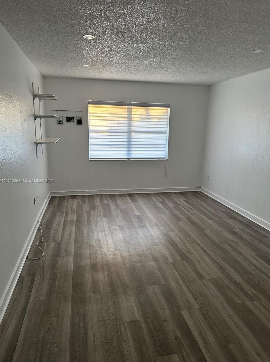 9972 N Kendall Dr Apt 1122, Miami, FL 33176