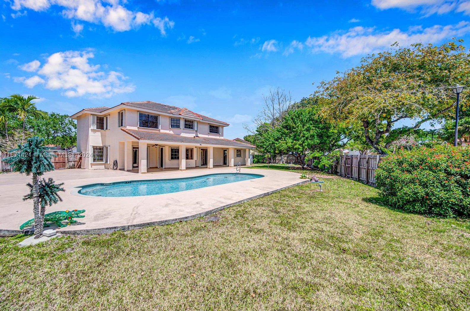 4671 155th Pl, Miami, FL 33185-4566