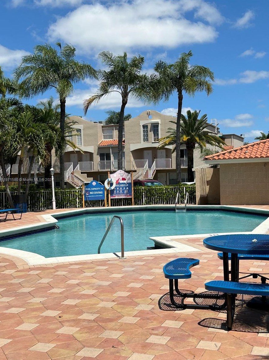 8615 Nw 5th Ter #14-212, Miami, FL