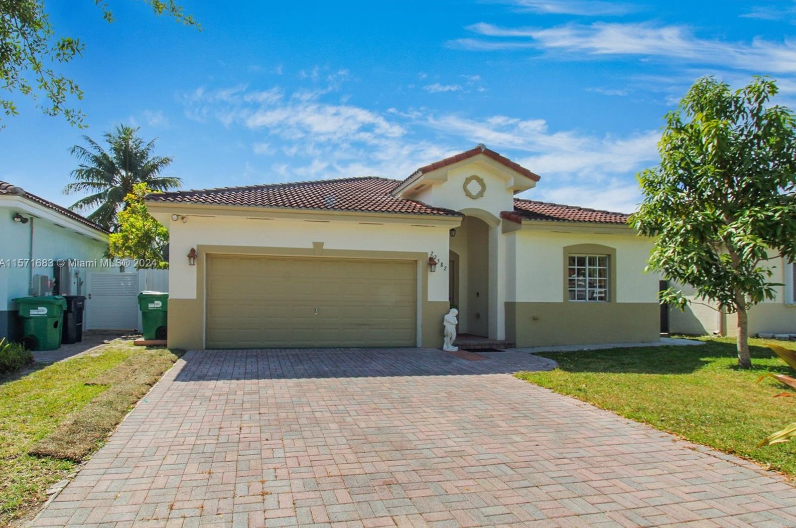 22582 103rd Ct, Miami, FL 33190-1772