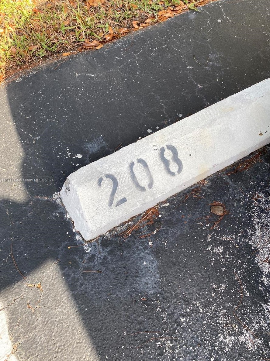 8250 149th Ct, Miami FL  33193-3105 exterior