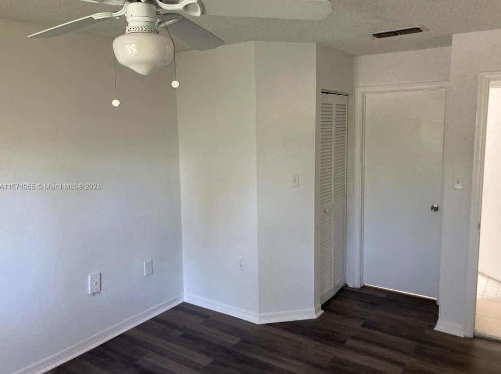 16304 Glenmoor Dr, West Palm Beach FL  33409-2814 exterior