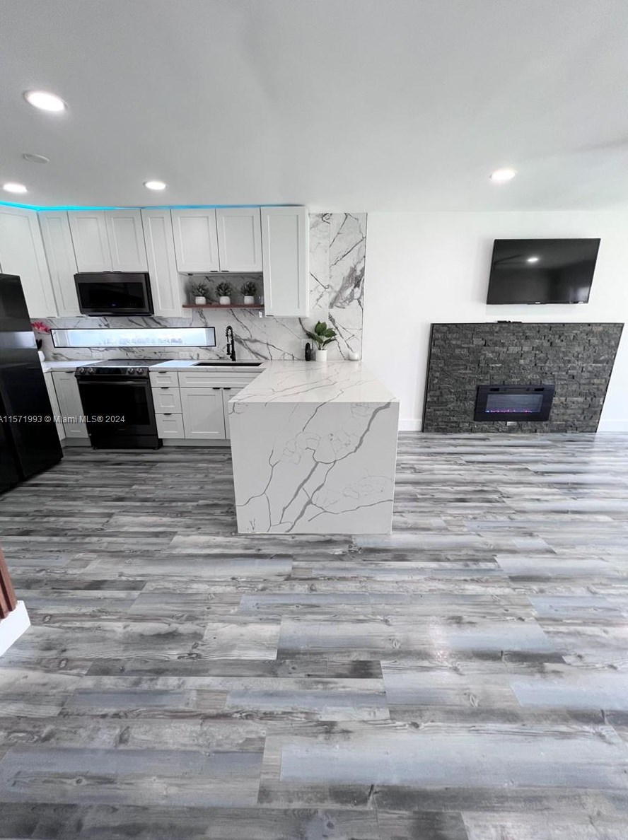 2425 26th Ln, Miami, FL 33133-2229