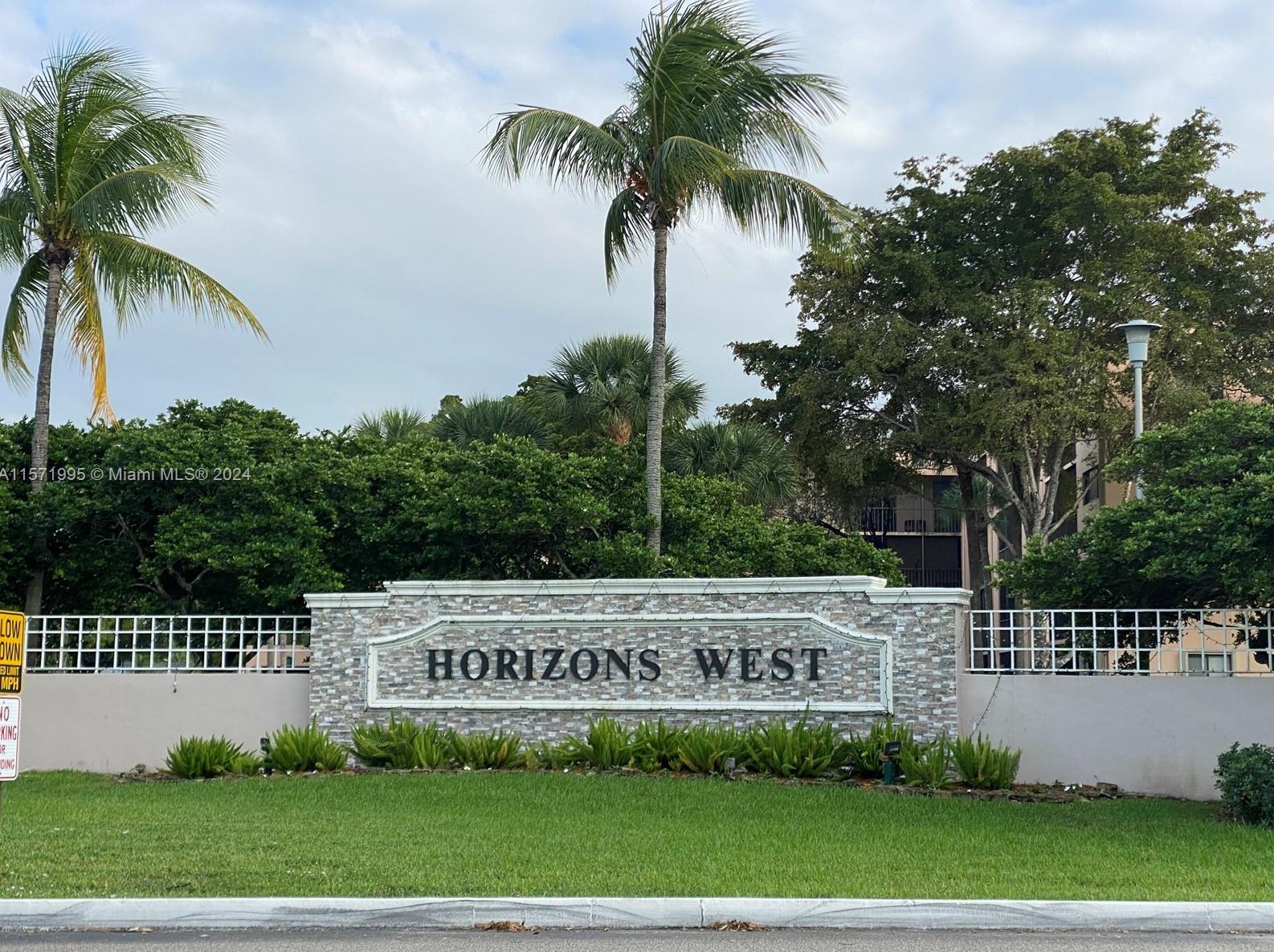 8730 Sw 133rd Avenue Rd #304, Miami, FL 33183
