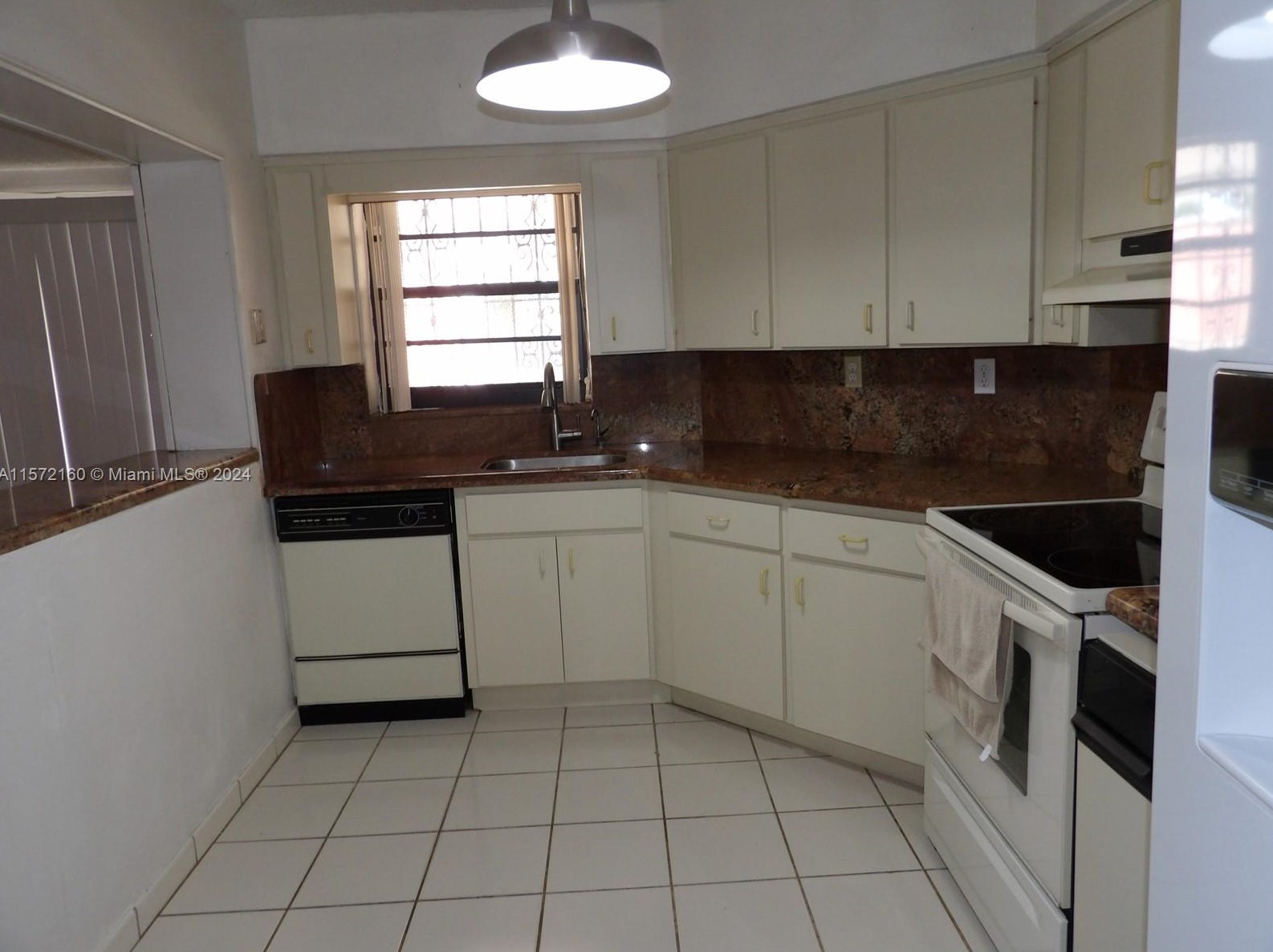6525 W 9th Ave, Hialeah, FL 33012