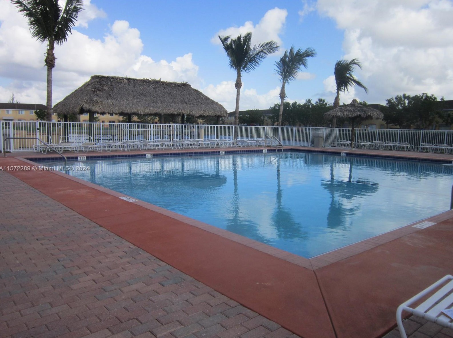 1663 27th Dr, Homestead, FL 33035-2550