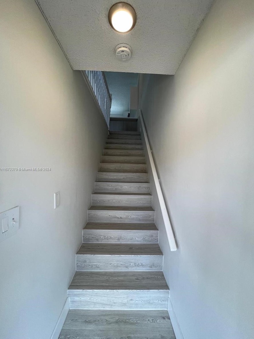 7674 W 34th Ln #8-202, Hialeah, FL 33018