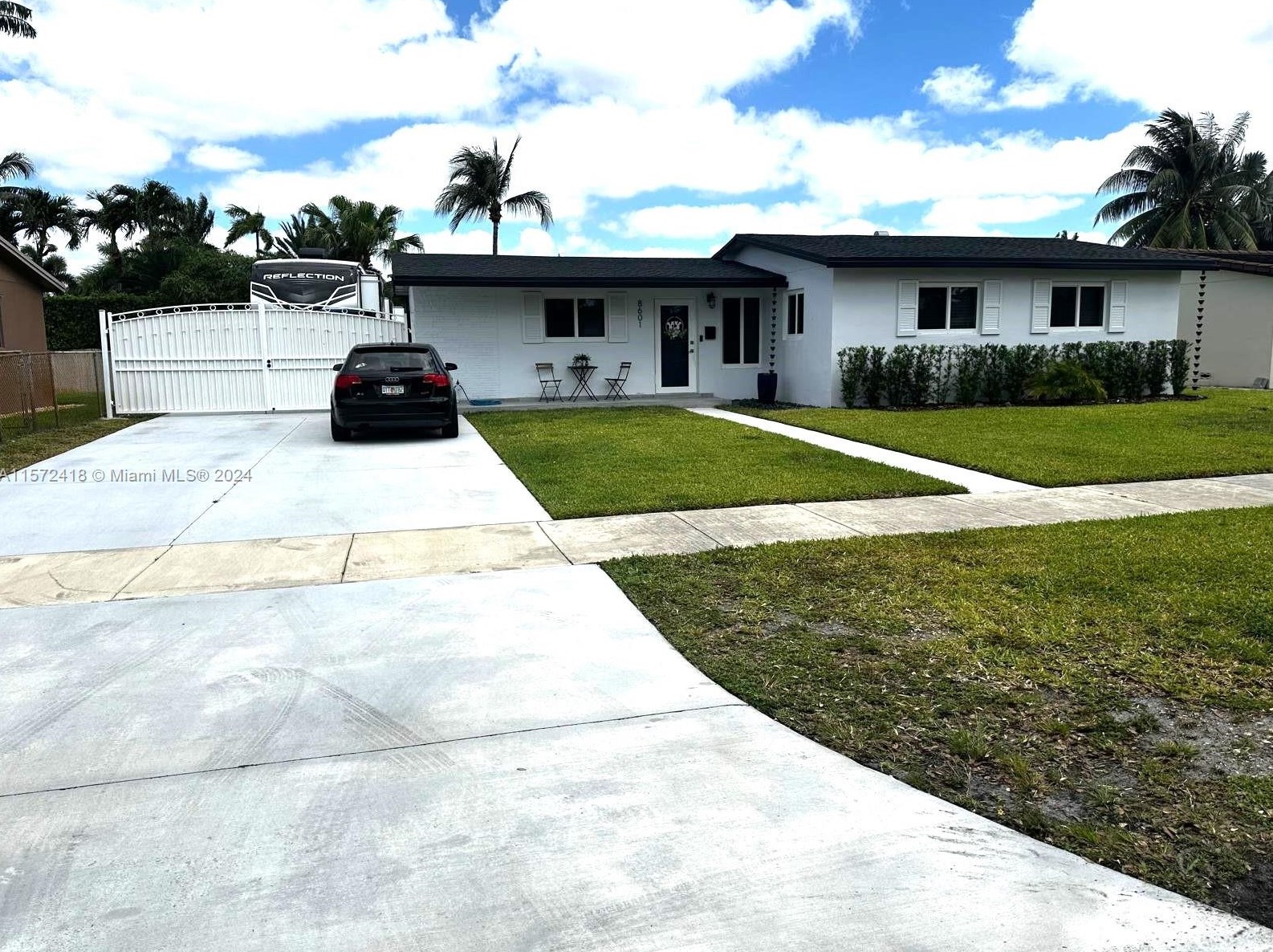 8601 Nw 178th St, Hialeah, FL 33015