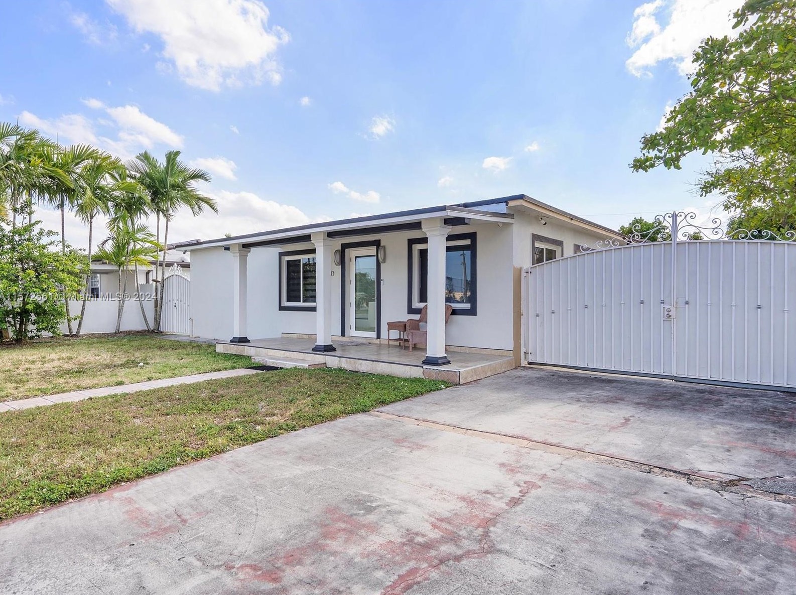 4860 W 2nd Ave, Hialeah, FL 33012