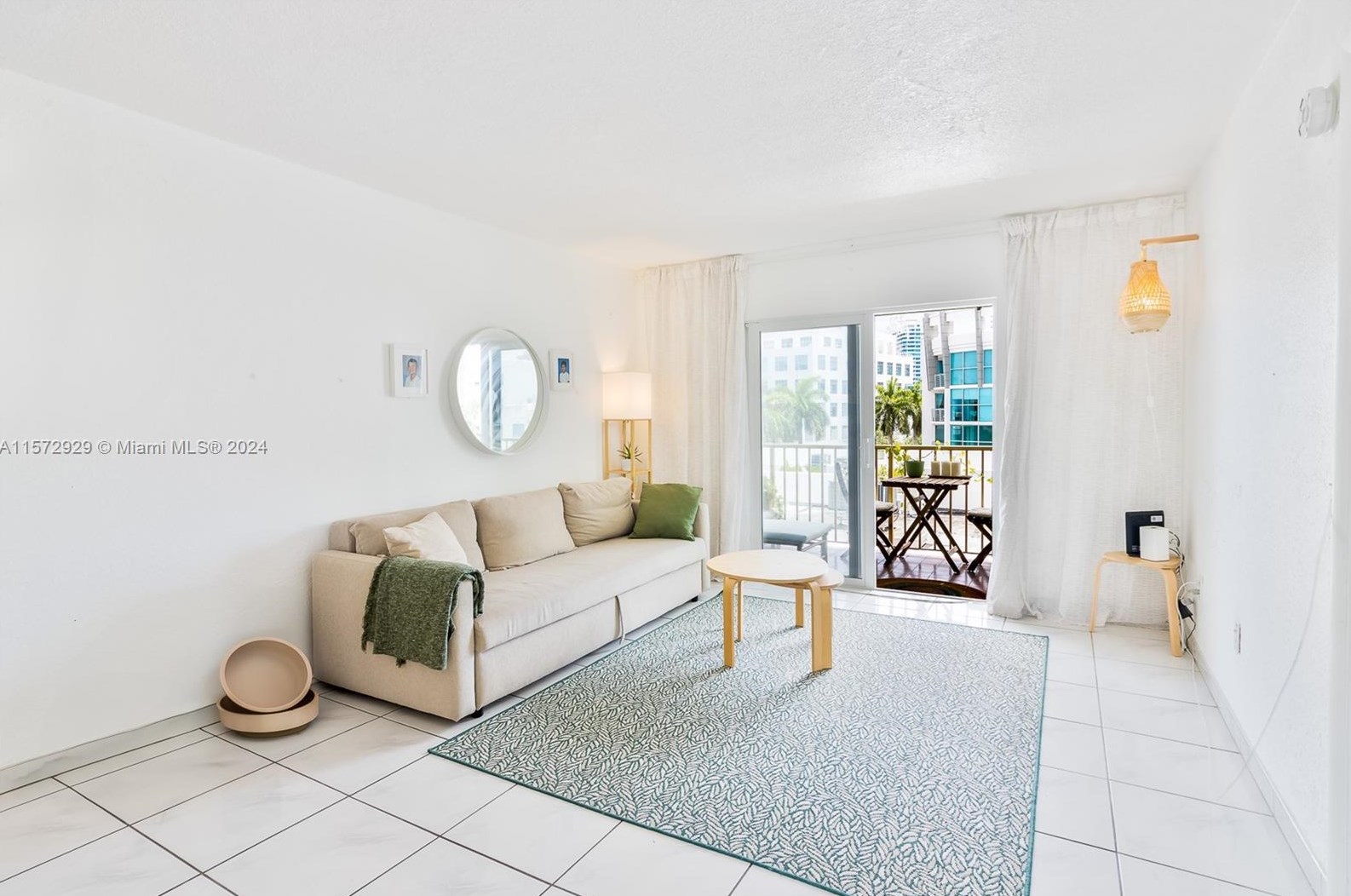 220 Washington Ave #5c, Miami, FL