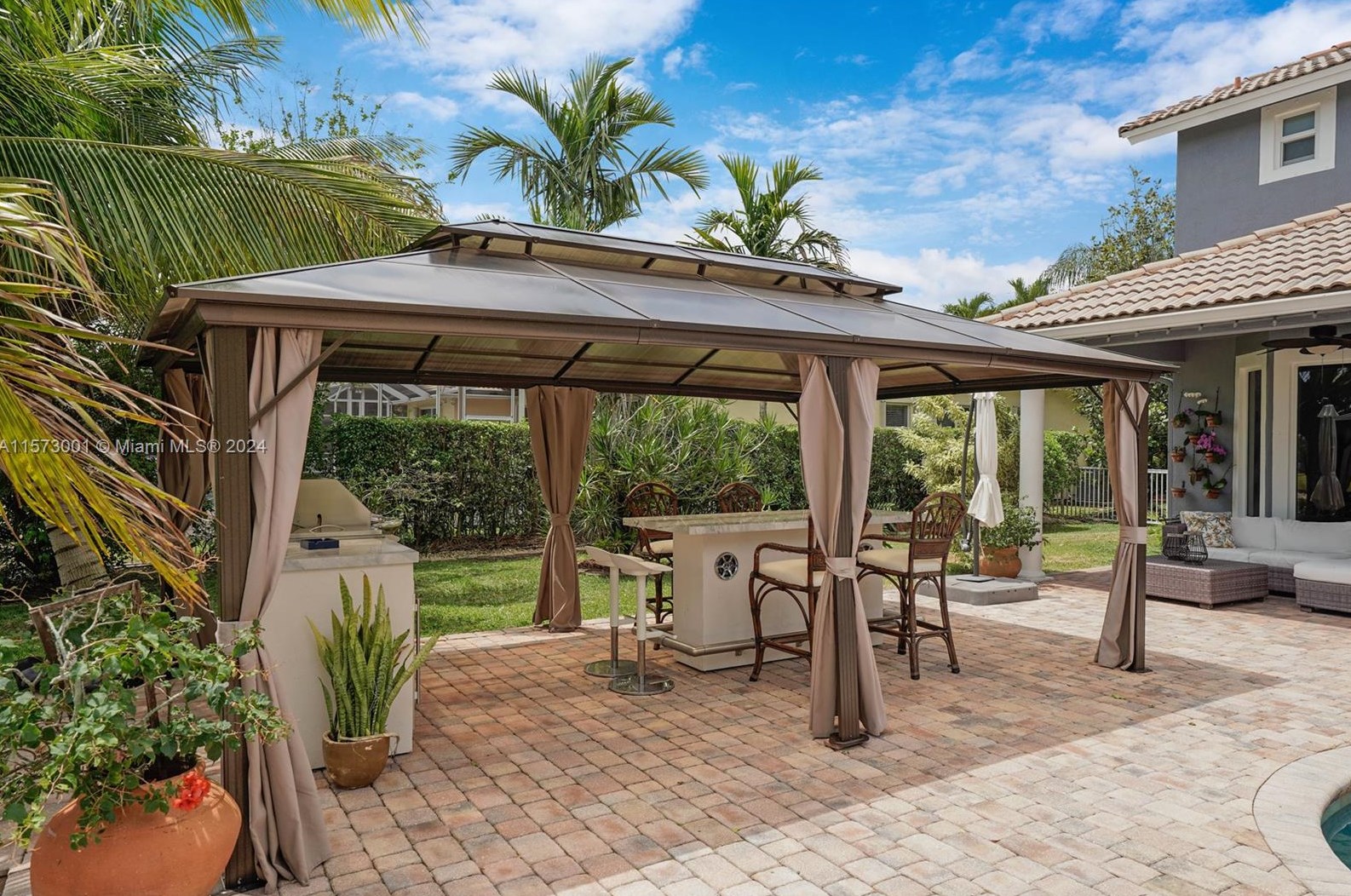 1885 139 Ter, Hollywood FL  33028-2837 exterior