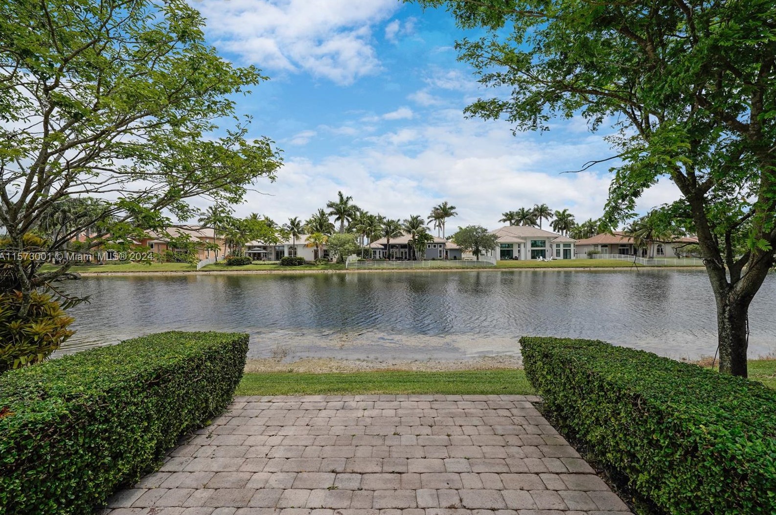 1885 139 Ter, Hollywood FL  33028-2837 exterior