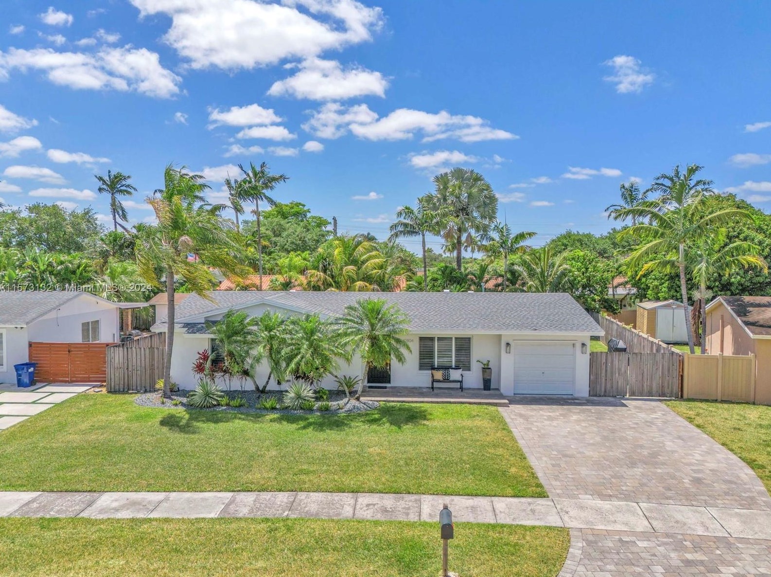10804 124th Pl, Miami, FL 33186-3735