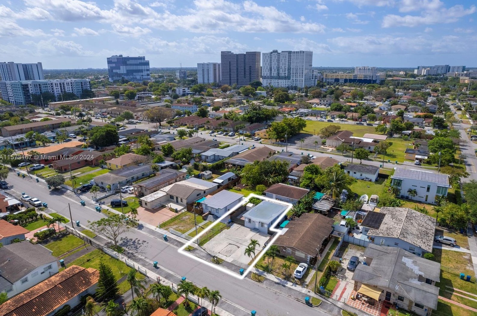 11128 2nd St, Miami, FL 33174-1274