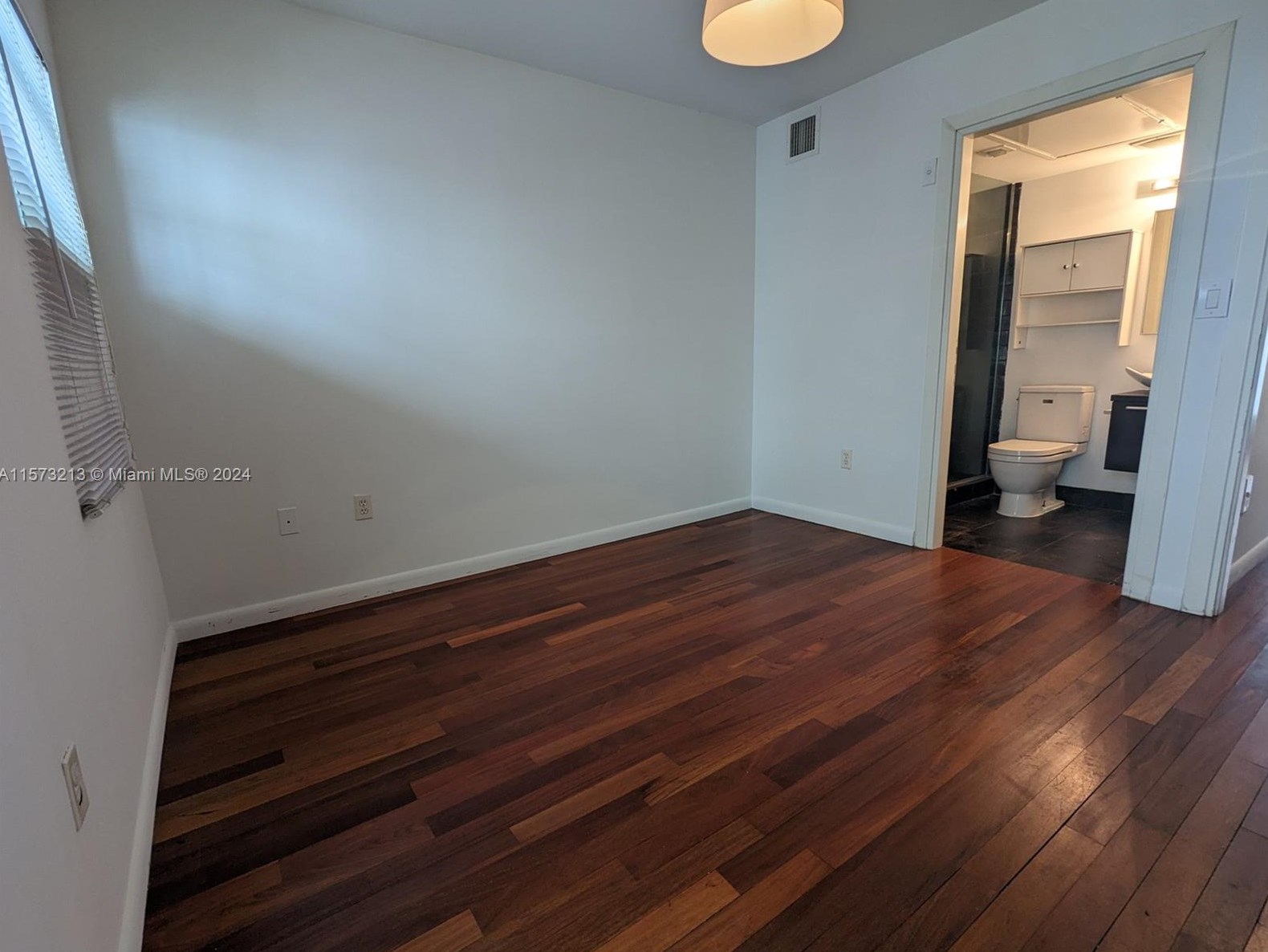 1550 Pennsylvania Ave, Miami, FL 33139-3606