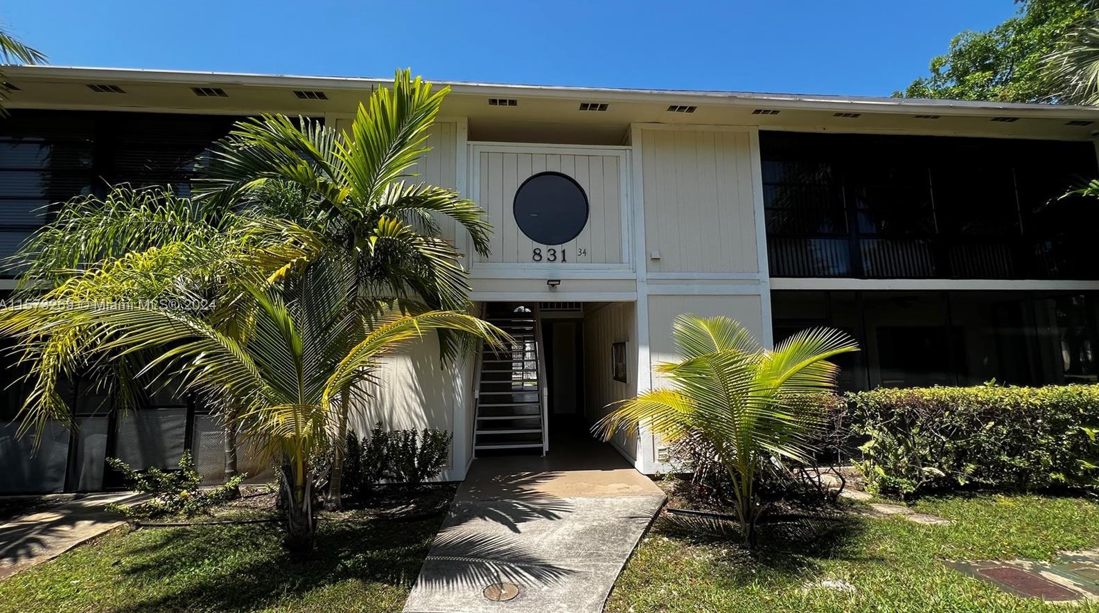 831 199th St, Miami FL  33169-2847 exterior