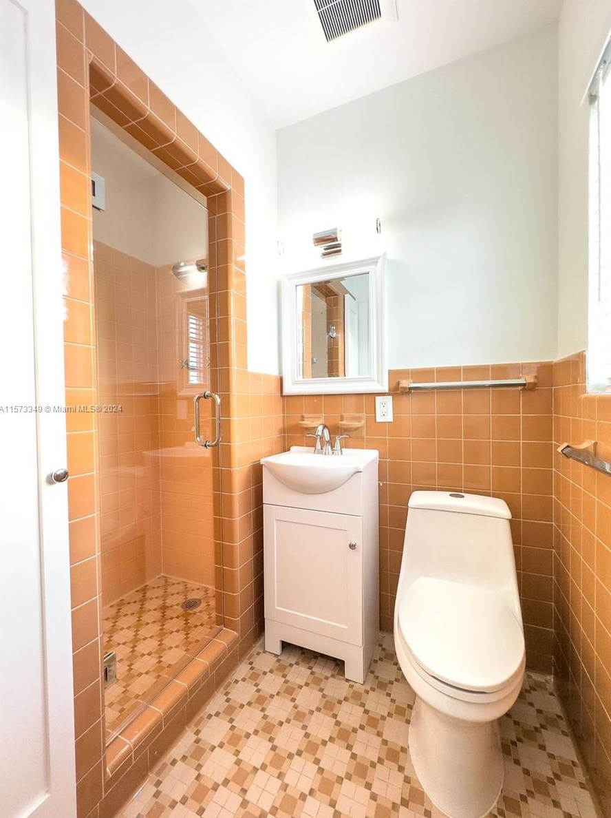 401 Malaga Ave, Miami FL 33134-6415 exterior