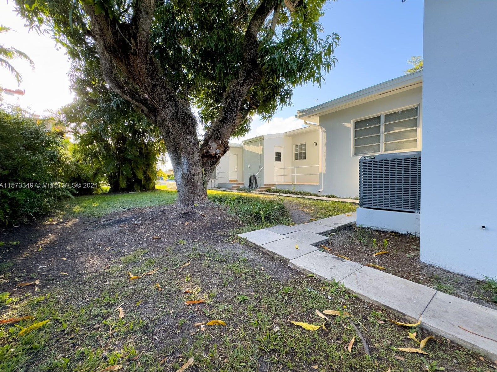 401 Malaga Ave, Miami FL 33134-6415 exterior