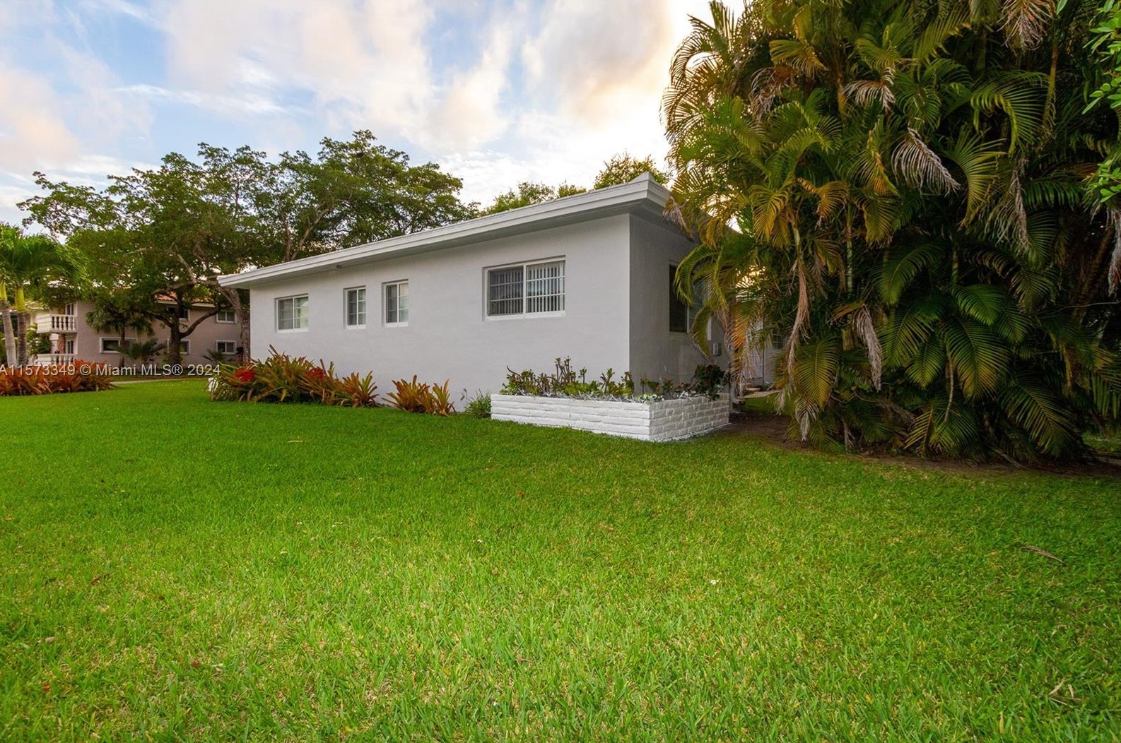 401 Malaga Ave, Miami FL 33134-6415 exterior