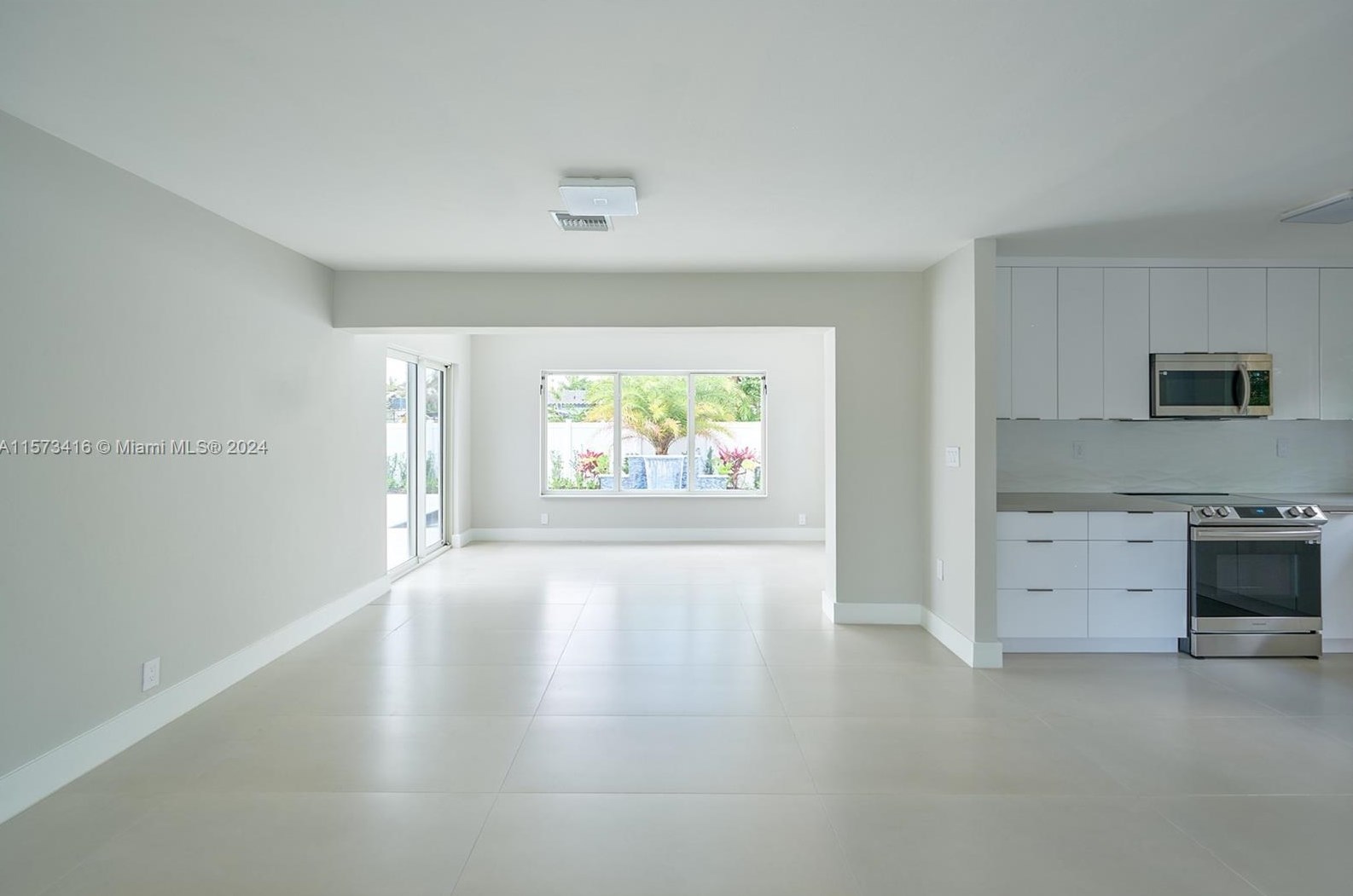 1104 13th Ter, Hollywood, FL 33019-3116
