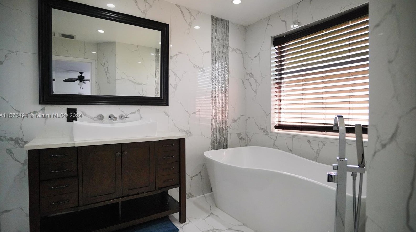 2496 162 Ter, Hollywood FL  33027-4426 exterior