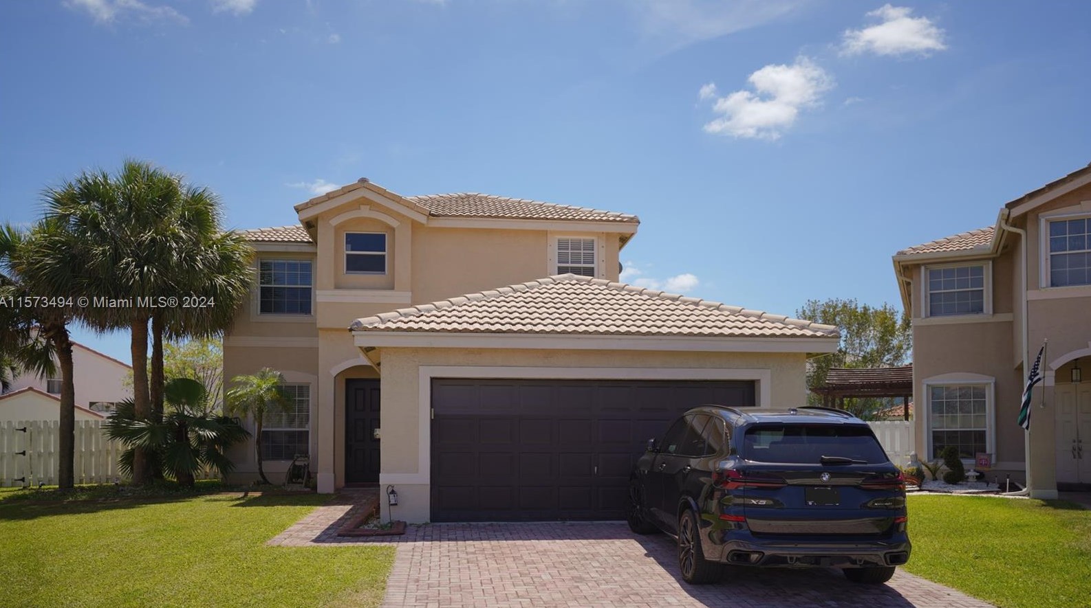 2496 162nd Ter, Hollywood FL  33027-4426 exterior