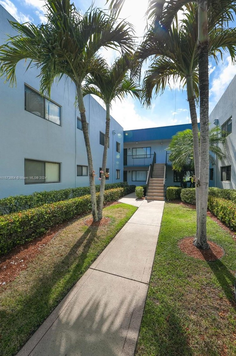 15108 Ashland Dr, Delray Beach, FL 33484-4106
