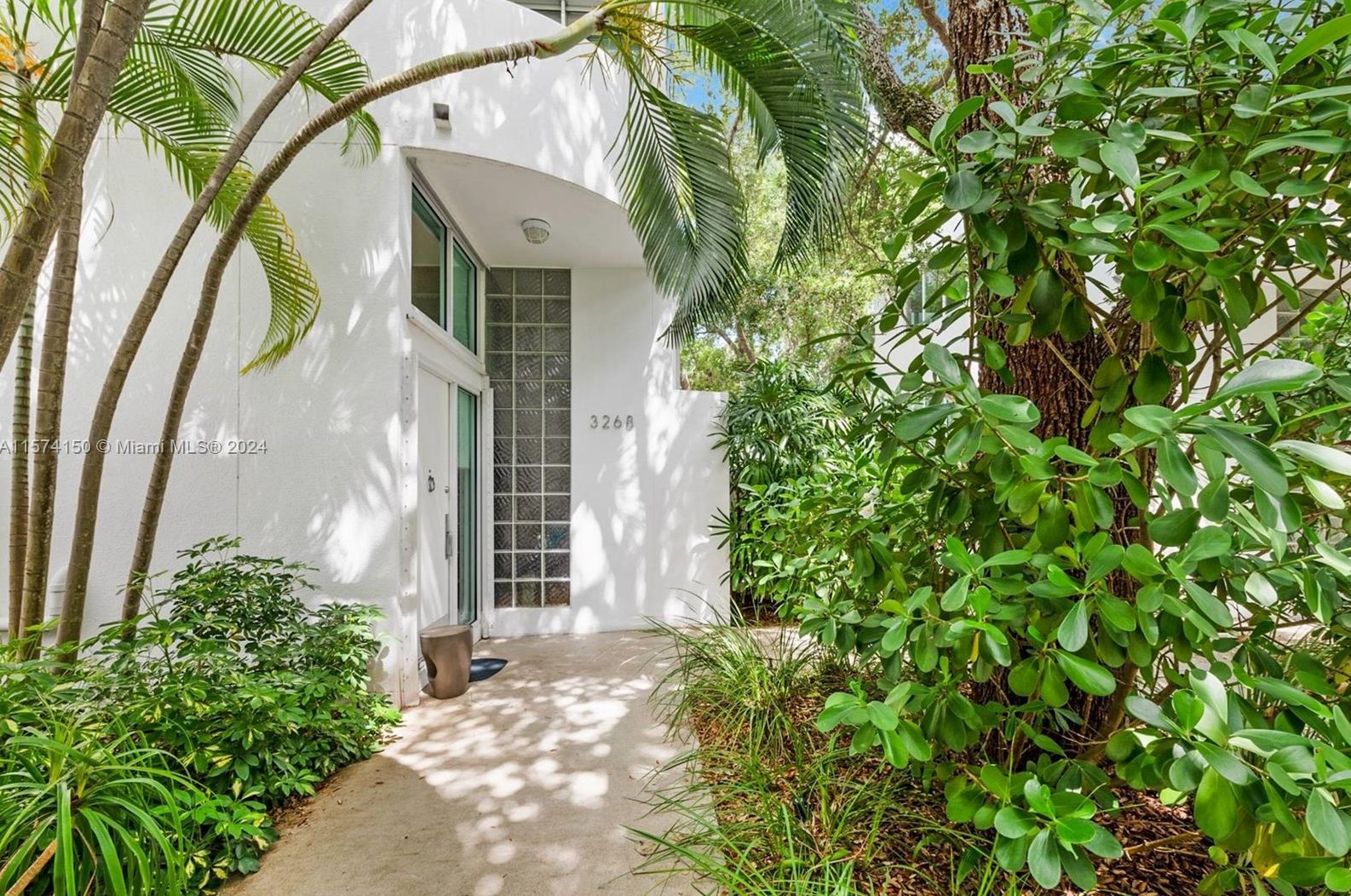 3268 Virginia St, Miami, FL 33133-5281