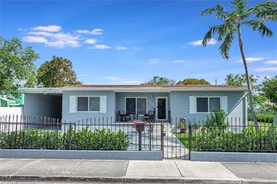 2101 NW 26th St - Photo 1