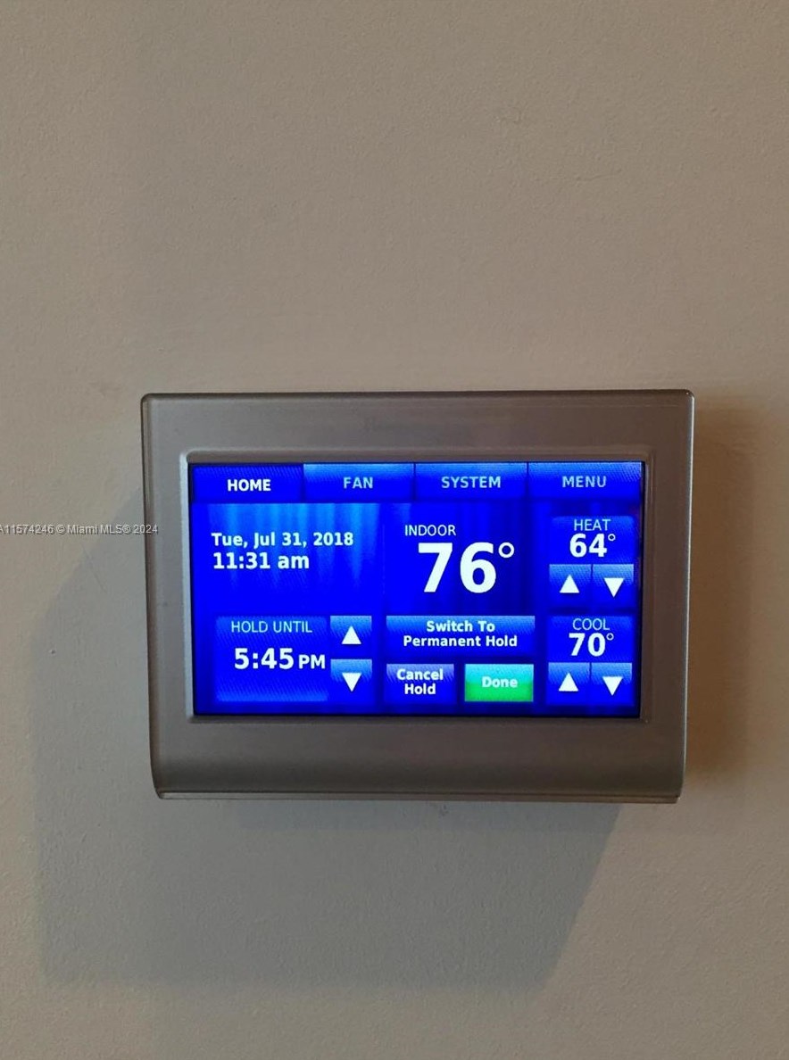 151 1st St, Miami FL 33132-2501 exterior