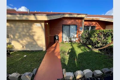 2427 NW 55th Ave #- - Photo 1