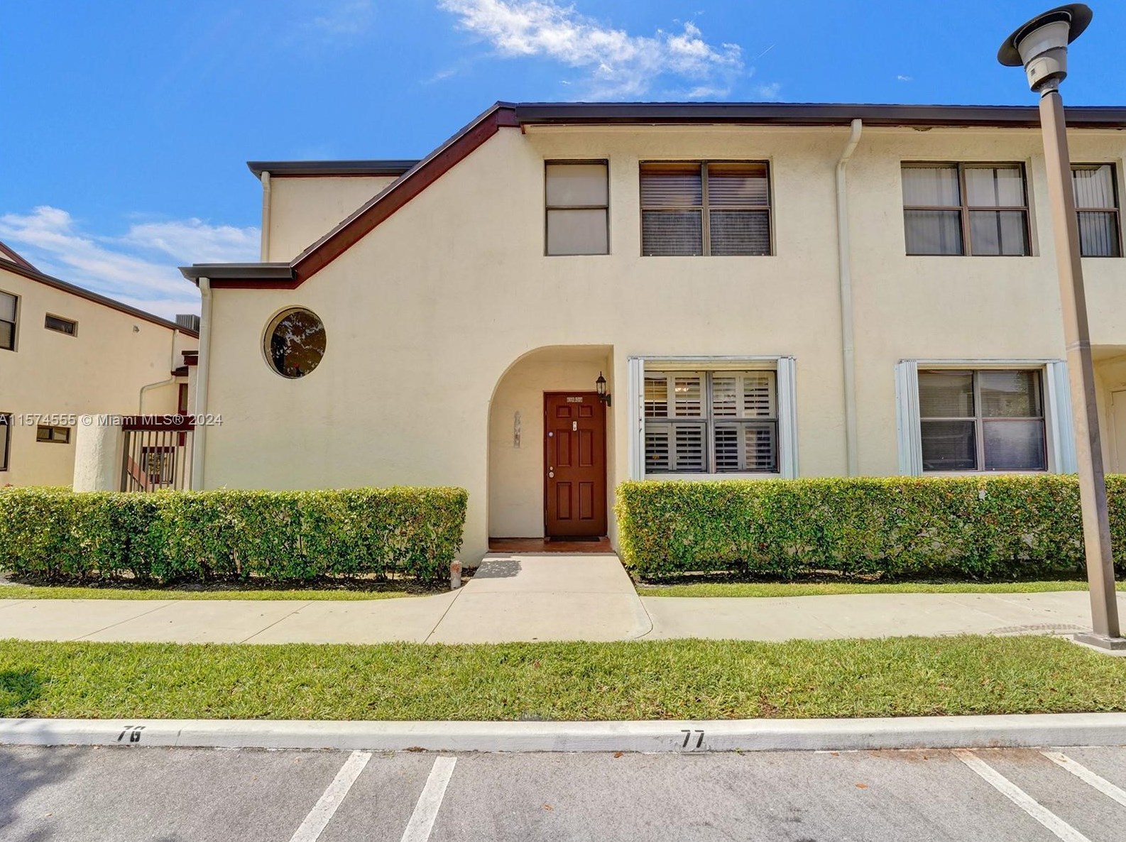 11230 Taft St, Hollywood, FL 33026-2137