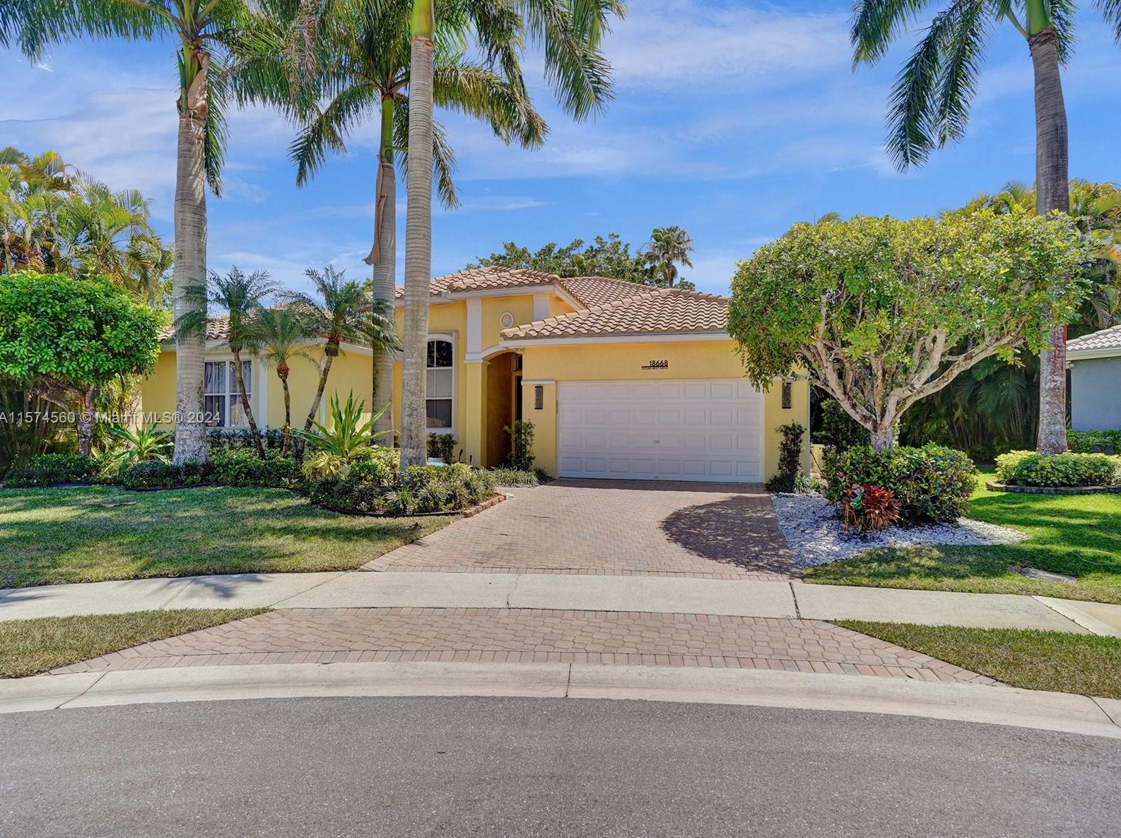 18668 Ocean Mist Dr, Boca Raton, FL 33498-4908