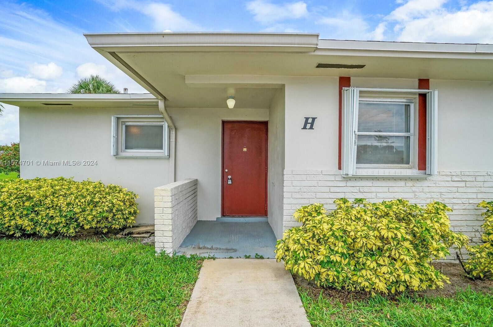 2717 Emory Dr, West Palm Beach, FL 33415-7810