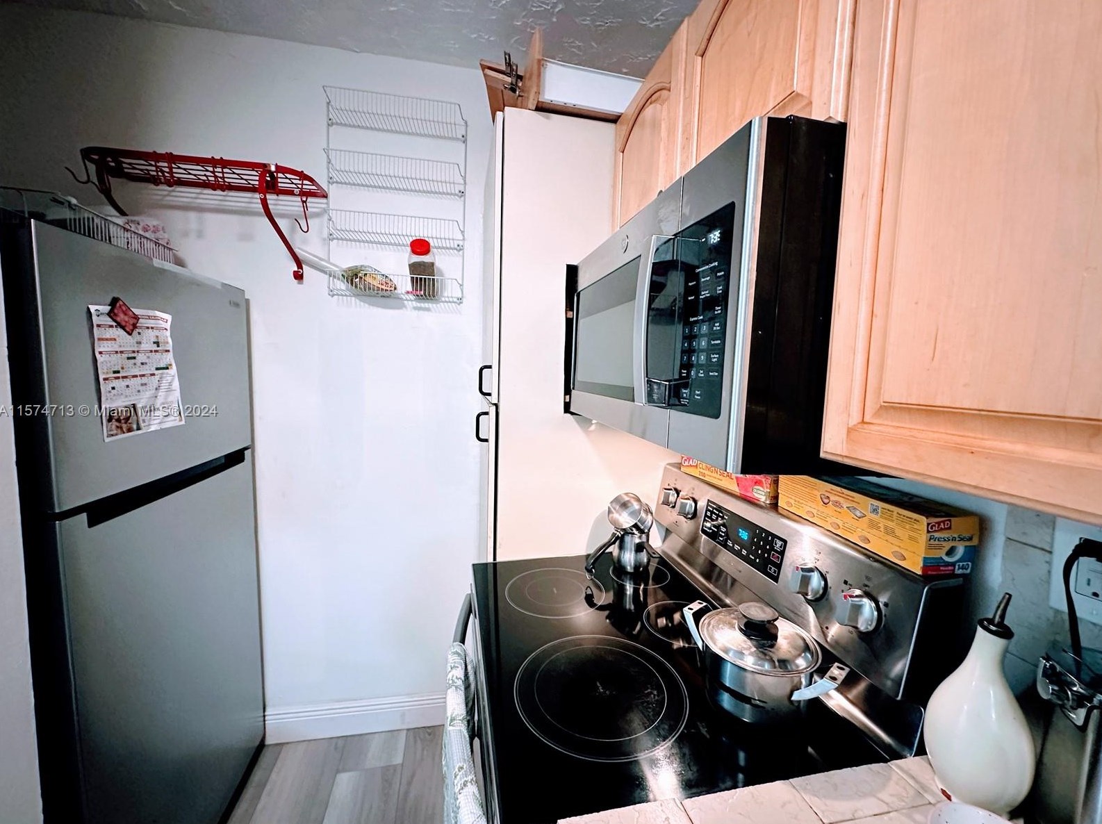 6070 W 18th Ave #209, Hialeah, FL 33012