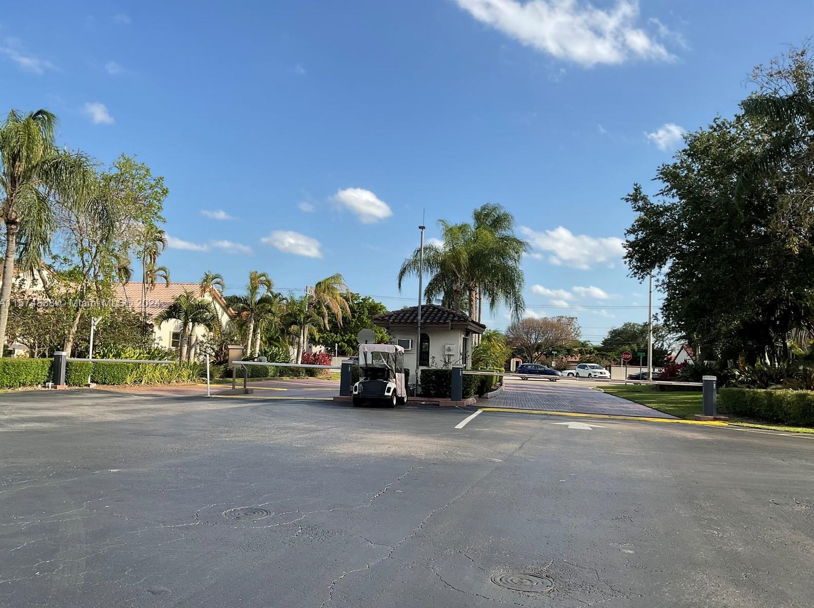 8666 114th Pl, Miami, FL 33173-4232