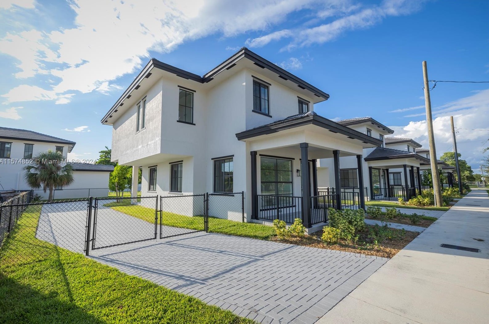 18068 103rd Ave, Miami, FL 33157-5234