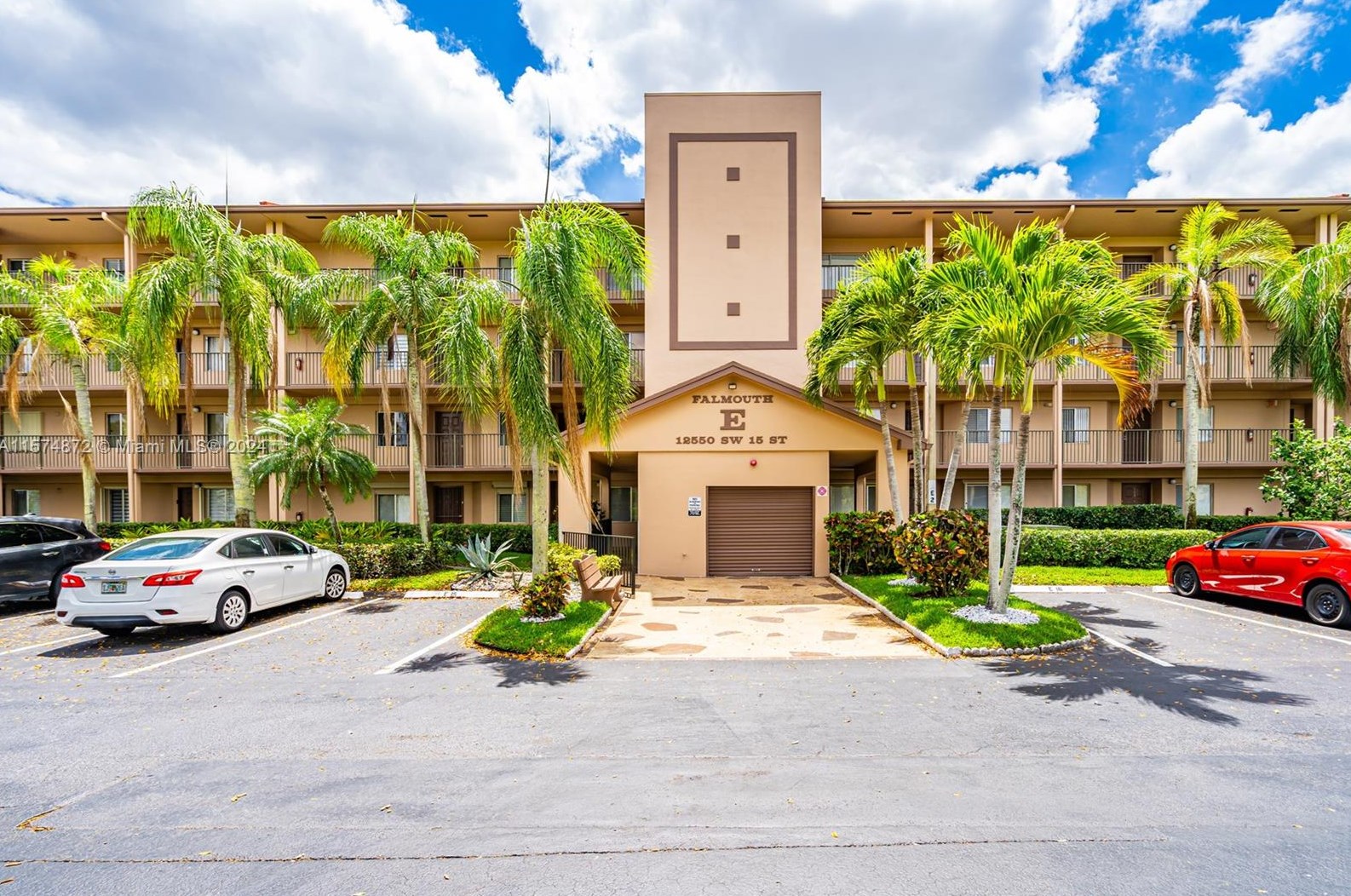 12550 15th St, Hollywood, FL 33027-2174