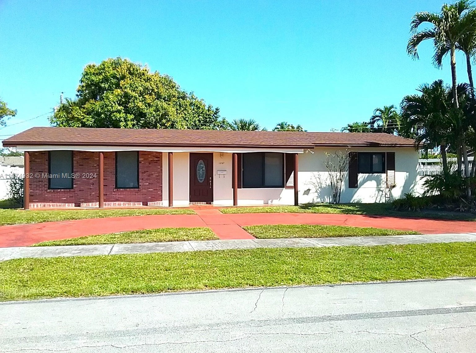 1357 W 78th St, Hialeah, FL 33014