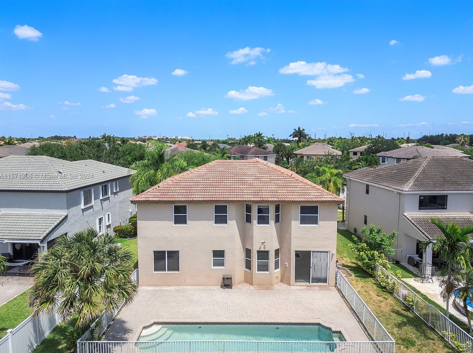 2148 176th Ter, Hollywood, FL 33029-5258