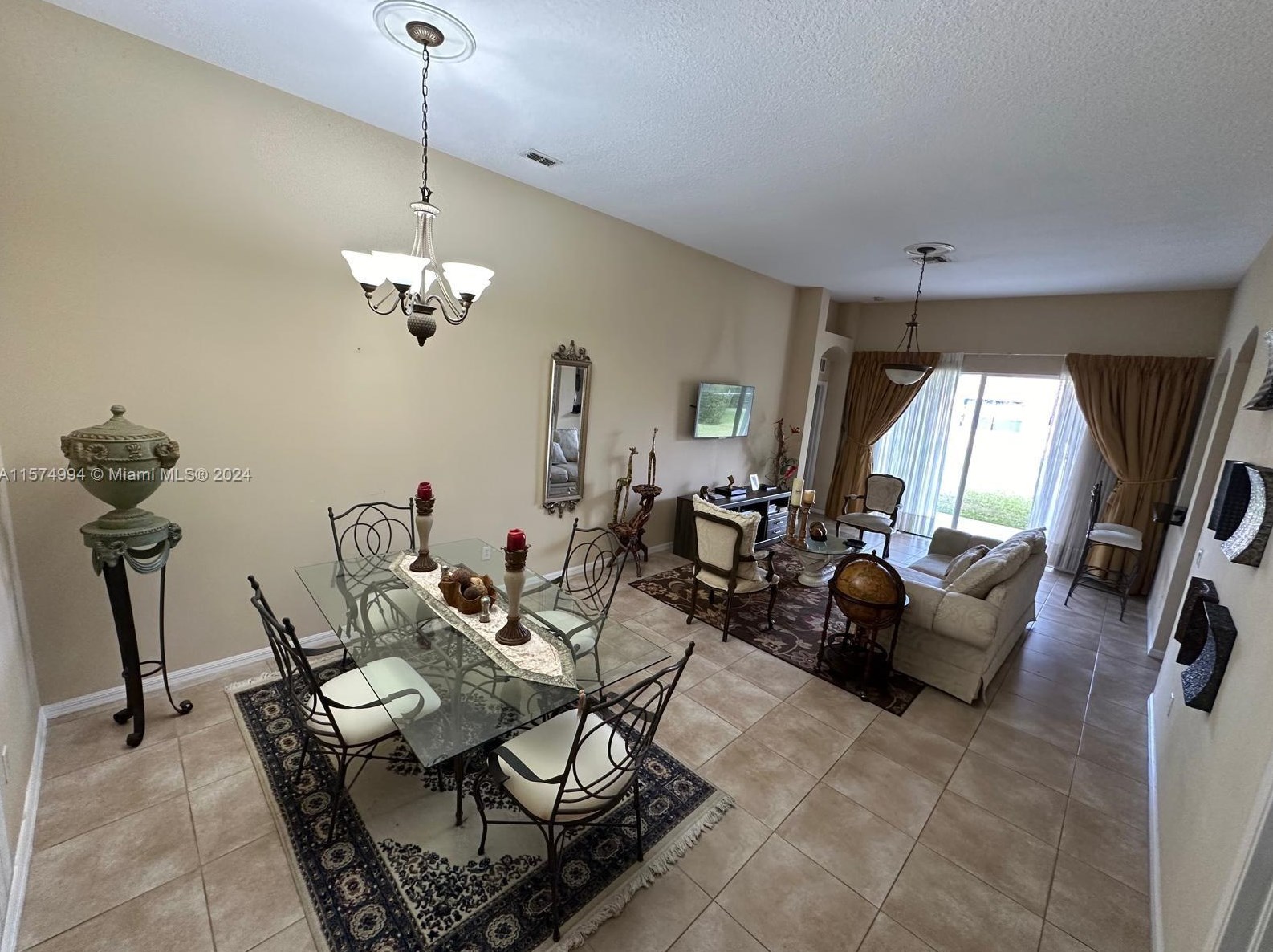 9740 Lindale Trace Blvd, Fort Pierce FL 34987-2411 exterior