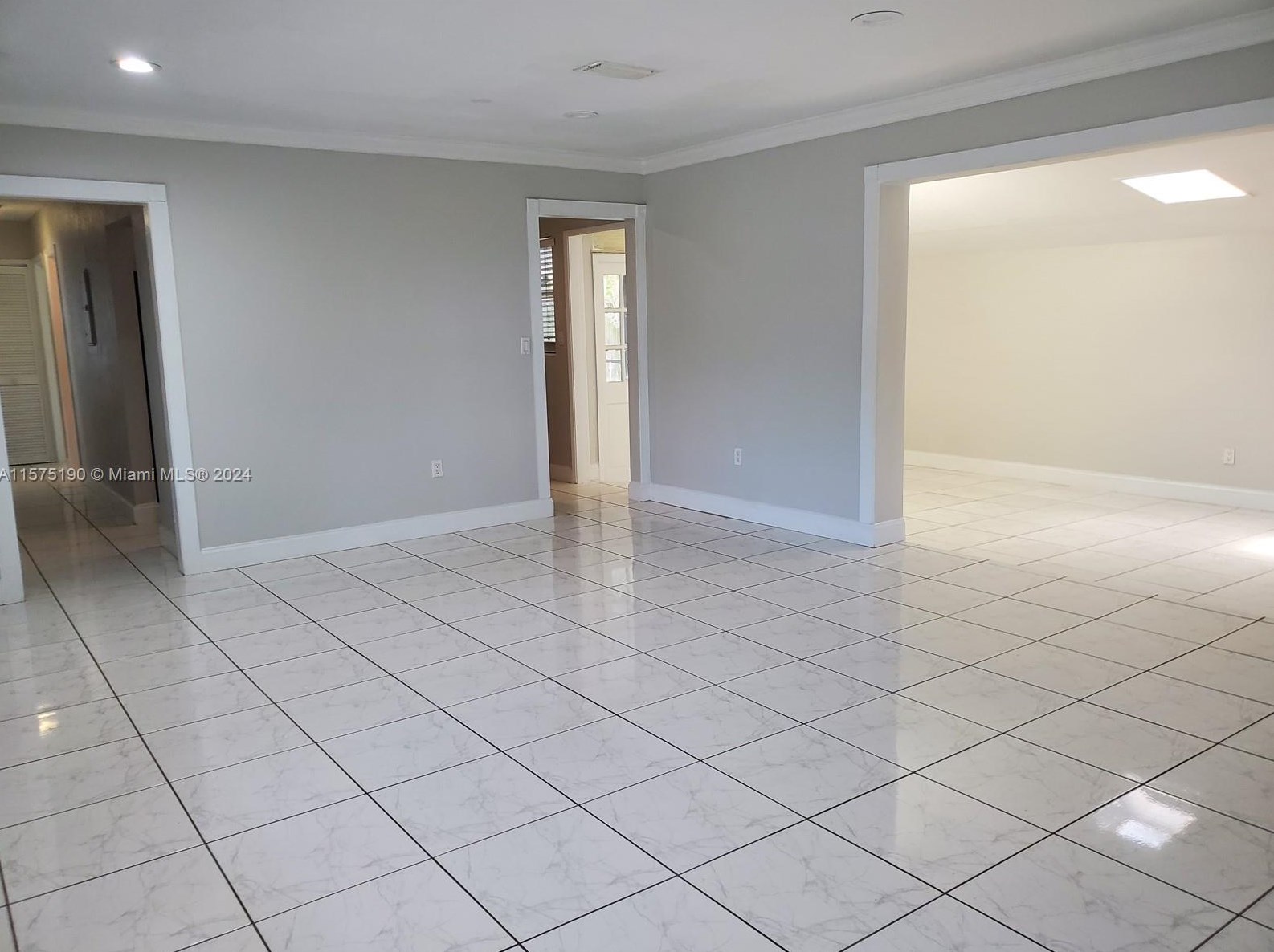 9400 180th St, Miami, FL 33157-5622