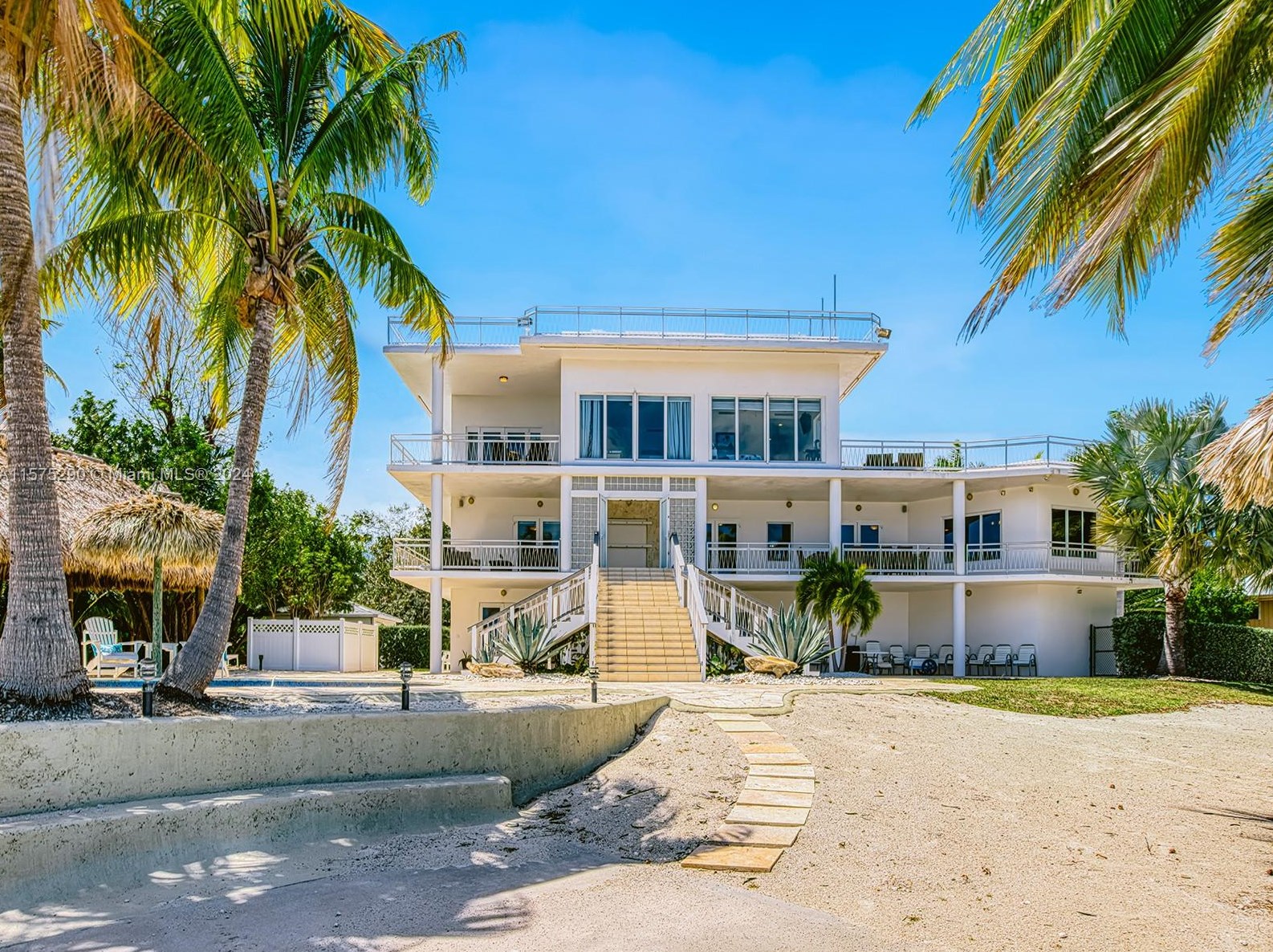 500 Barracuda Blvd, Key Largo, FL 33037-4745