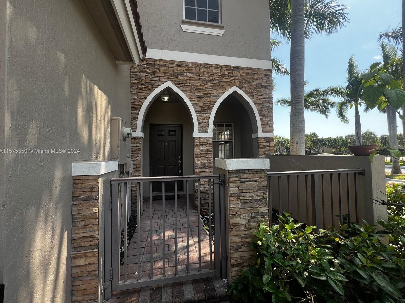 22473 88th Path, Miami, FL 33190-1329
